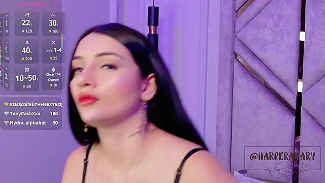 Snapshot of Harper-Avary chatting on 11/15/25, 02:46 Harper-Avary online show from 11/15/25, 02:46