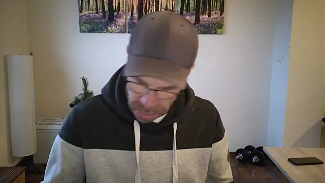 Snapshot of Harry_Boldt chatting on 11/25/25, 07:08 Harry Boldt online show from 11/25/25, 07:08