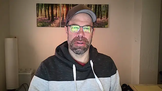 Snapshot of Harry_Boldt chatting on 12/02/25, 07:14 Harry Boldt online show from 12/02/25, 07:14