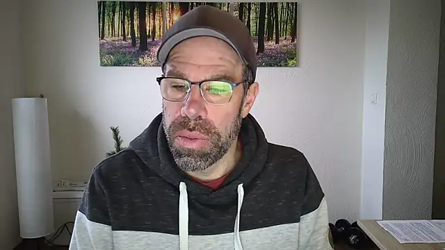 Snapshot of Harry_Boldt chatting on 12/03/25, 07:38 Harry Boldt online show from 12/03/25, 07:38