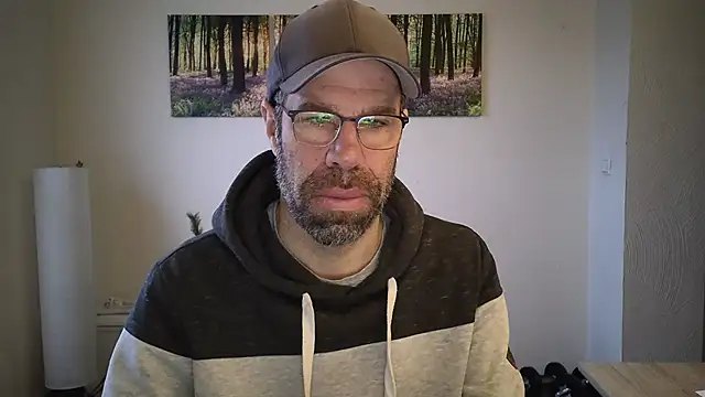 Snapshot of Harry_Boldt chatting on 12/05/25, 07:28 Harry Boldt online show from 12/05/25, 07:28