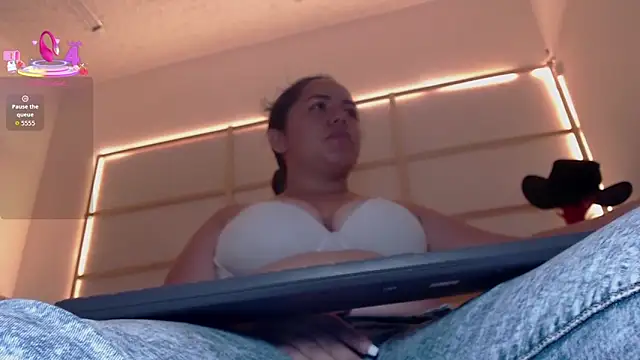 candiapole online show from 09/24/25, 06:00