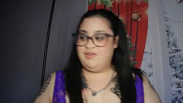 Snapshot of tillymarie34 chatting on 12/16/24, 04:38 tillymarie34 online show from 12/16/24, 04:38