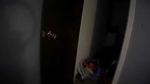 Snapshot of tillymarie34 chatting on 02/22/25, 01:44 tillymarie34 online show from 02/22/25, 01:44