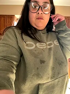 Snapshot of tillymarie34 chatting on 10/21/25, 04:41 tillymarie34 online show from 10/21/25, 04:41