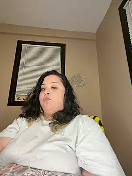 Snapshot of tillymarie34 chatting on 07/21/26, 03:53 tillymarie34 online show from 07/21/26, 03:53