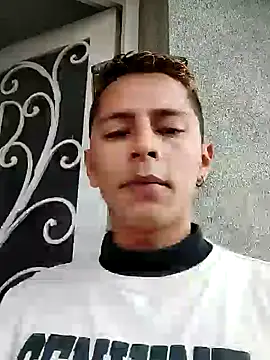 Snapshot of Mia_queenOfBlowjob chatting on 12/14/24, 09:56 Mia queenOfBlowjob online show from 12/14/24, 09:56