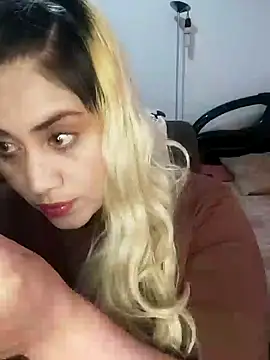Snapshot of Mia_queenOfBlowjob chatting on 10/14/25, 08:09 Mia queenOfBlowjob online show from 10/14/25, 08:09