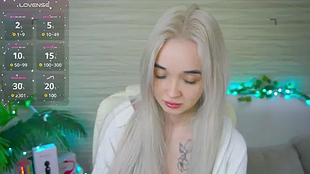 Ashley S online show from 03/18/25, 02:15