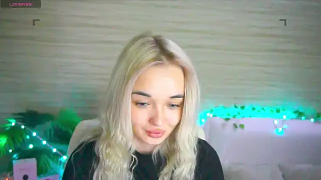 Ashley S online show from 09/26/25, 10:14