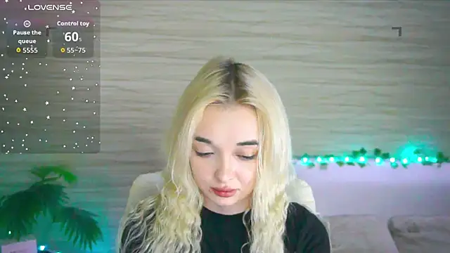 Ashley S online show from 10/28/25, 11:18