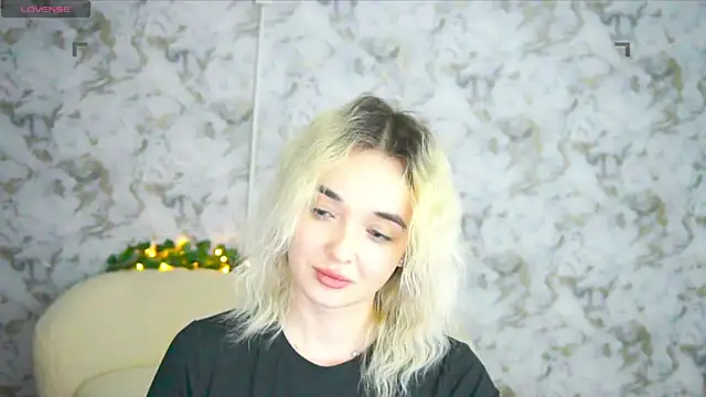 Ashley S online show from 04/21/26, 01:42