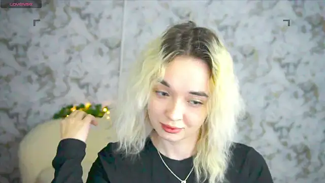 Ashley S online show from 04/23/26, 10:12