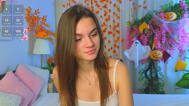 Snapshot of EvaHair chatting on 10/27/25, 08:24 EvaHair online show from 10/27/25, 08:24