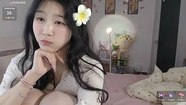 Luminous163 online show from 02/26/25, 04:14