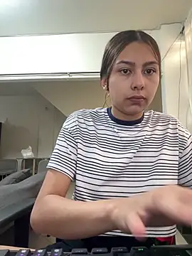 Im sophia1 online show from 12/28/24, 02:10