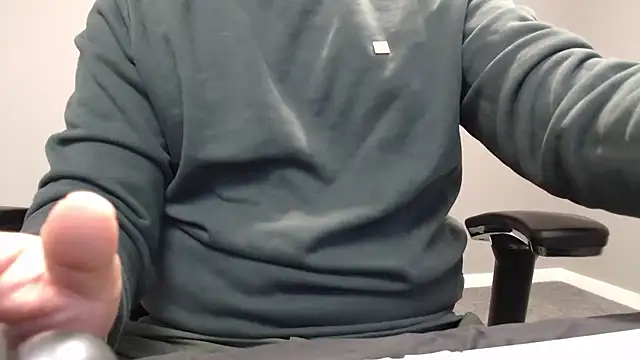 Snapshot of nimirole chatting on 10/14/25, 02:18 nimirole online show from 10/14/25, 02:18