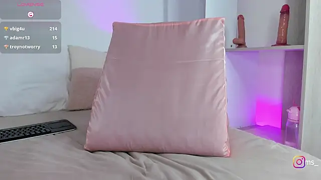 nattaly adams online show from 03/22/25, 08:59