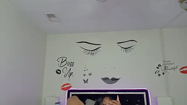 Snapshot of chocolatefantasyxxox chatting on 02/05/25, 01:47 chocolatefantasyxxox online show from 02/05/25, 01:47