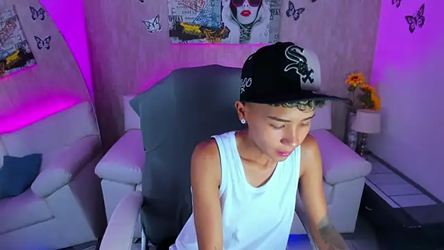 nova sex01 online show from 12/14/25, 05:46