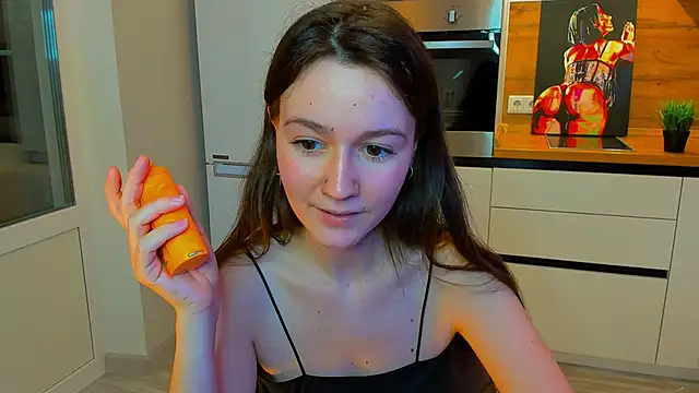 Snapshot of ameli_moon chatting on 12/10/24, 03:33 ameli moon online show from 12/10/24, 03:33