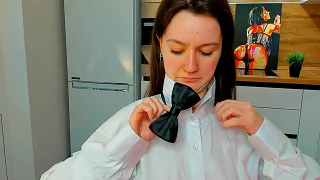 Snapshot of ameli_moon chatting on 01/16/25, 12:31 ameli moon online show from 01/16/25, 12:31