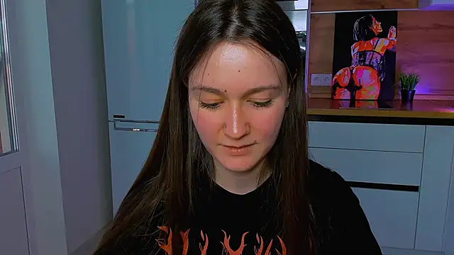 Snapshot of ameli_moon chatting on 02/16/25, 02:00 ameli moon online show from 02/16/25, 02:00