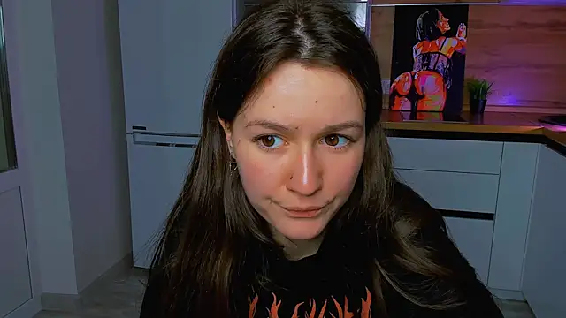 Snapshot of ameli_moon chatting on 02/22/25, 04:51 ameli moon online show from 02/22/25, 04:51