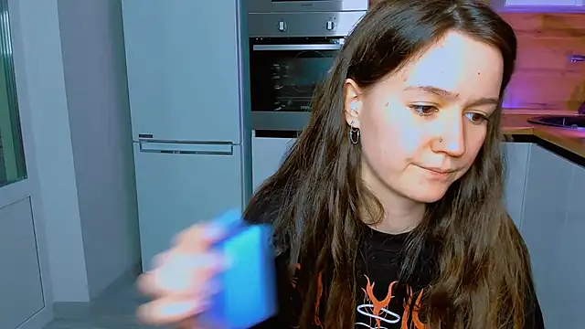 Snapshot of ameli_moon chatting on 03/01/25, 04:22 ameli moon online show from 03/01/25, 04:22