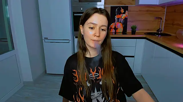 Snapshot of ameli_moon chatting on 03/05/25, 03:51 ameli moon online show from 03/05/25, 03:51