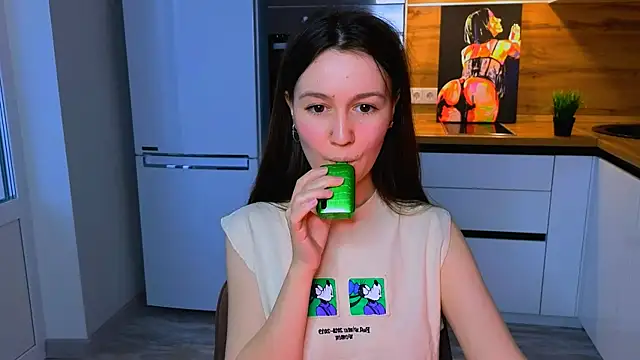 Snapshot of ameli_moon chatting on 03/20/25, 02:32 ameli moon online show from 03/20/25, 02:32