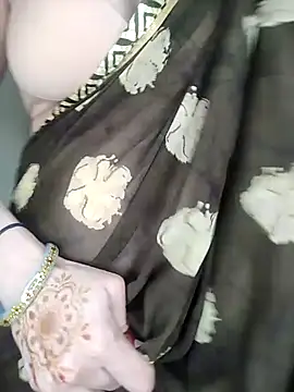 Snapshot of Fair-magic-woman chatting on 01/04/25, 08:27 Fair-magic-woman online show from 01/04/25, 08:27