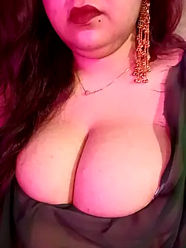 Snapshot of Suhanakhan00 chatting on 05/20/26, 06:47 Suhanakhan00 online show from 05/20/26, 06:47