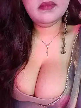 Snapshot of Suhanakhan00 chatting on 07/18/26, 09:02 Suhanakhan00 online show from 07/18/26, 09:02