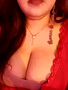 Snapshot of Suhanakhan00 chatting on 07/19/26, 09:24 Suhanakhan00 online show from 07/19/26, 09:24