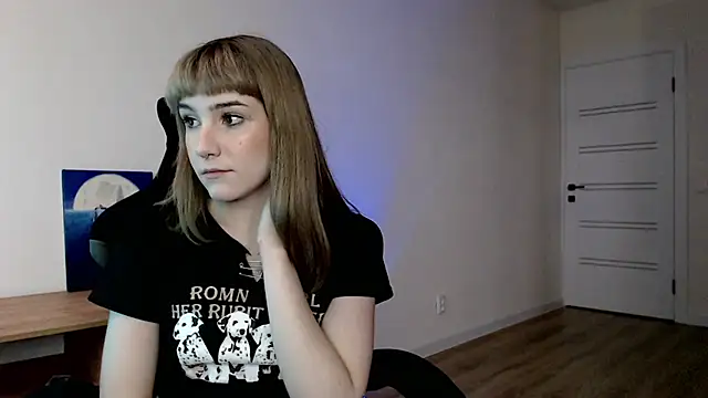 Snapshot of Princess_Shy___ chatting on 03/11/25, 02:18 Princess Shy online show from 03/11/25, 02:18