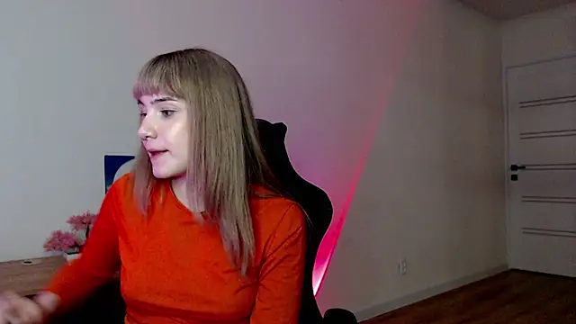 Snapshot of Princess_Shy___ chatting on 03/20/25, 04:53 Princess Shy online show from 03/20/25, 04:53