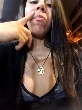 Snapshot of Karenn12 chatting on 09/18/25, 03:30 Karenn12 online show from 09/18/25, 03:30