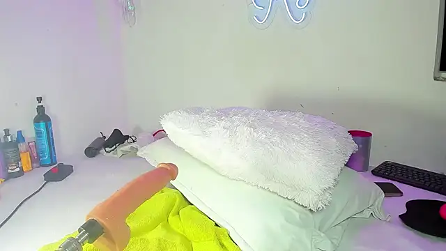 kyliestteel online show from 12/15/24, 06:07