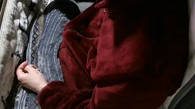 cinnabar red online show from 04/07/26, 02:56