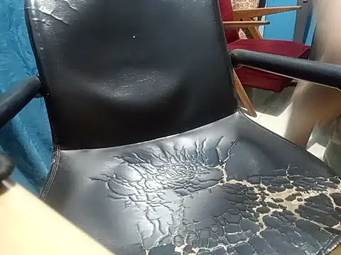 SALLY OMAR  online show from 04/21/26, 10:45