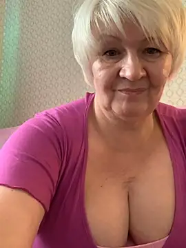 Laura Millf online show from 01/16/25, 10:10