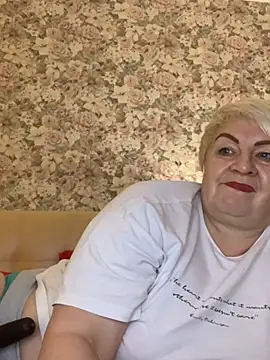 Laura Millf online show from 01/23/25, 07:29