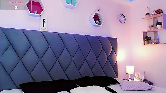 Snapshot of CandyJoselyn chatting on 09/14/25, 12:48 CandyJoselyn online show from 09/14/25, 12:48