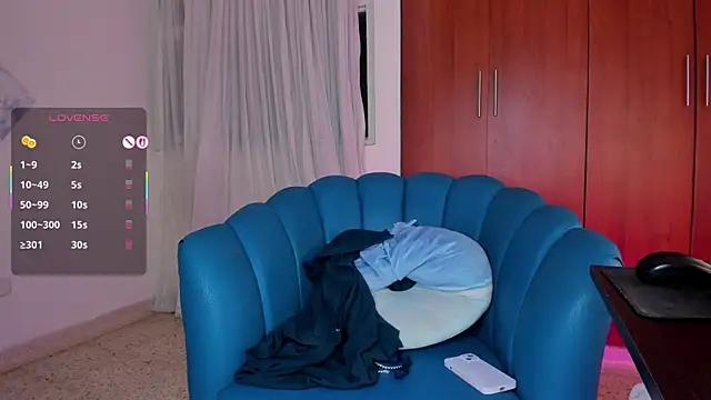 Julie Markk online show from 11/25/25, 07:25