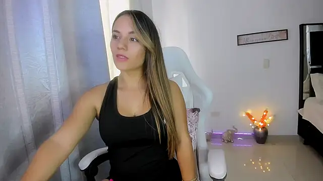 Sara lopez 28 online show from 02/19/25, 03:27