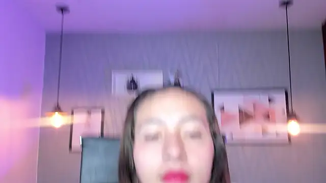 Snapshot of Valeria_roussi chatting on 12/12/24, 01:28 Valeria roussi online show from 12/12/24, 01:28