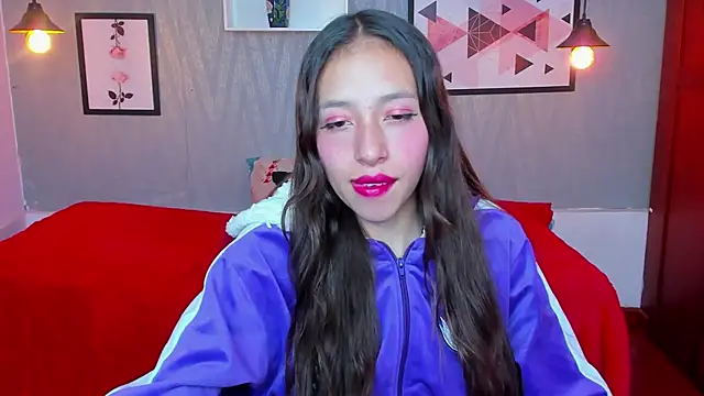 Snapshot of Valeria_roussi chatting on 01/18/25, 07:37 Valeria roussi online show from 01/18/25, 07:37