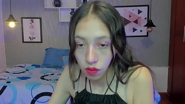 Snapshot of Valeria_roussi chatting on 02/14/25, 03:36 Valeria roussi online show from 02/14/25, 03:36