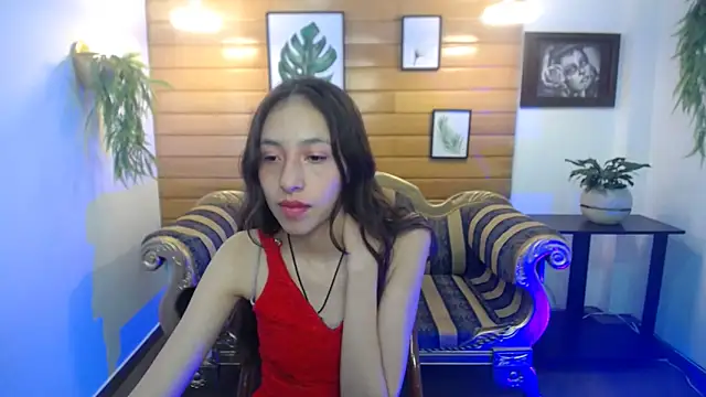 Snapshot of Valeria_roussi chatting on 02/15/25, 11:03 Valeria roussi online show from 02/15/25, 11:03